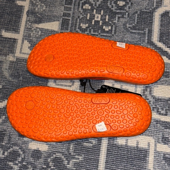 Allbirds Sugar Zeffer sandals in Boyant Orange size men’s 12/women’s 14 NWT! - Picture 2 of 5